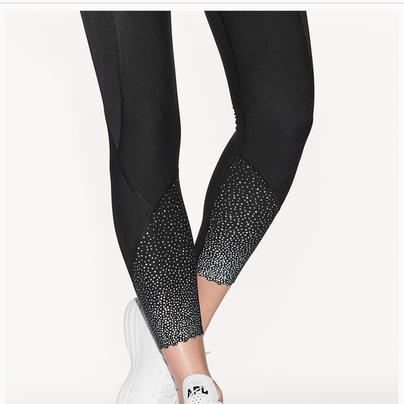 Lululemon Tight Stuff Scallop Hem 